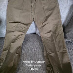 Wrangler Men's Outdoor Series Khaki Pants
